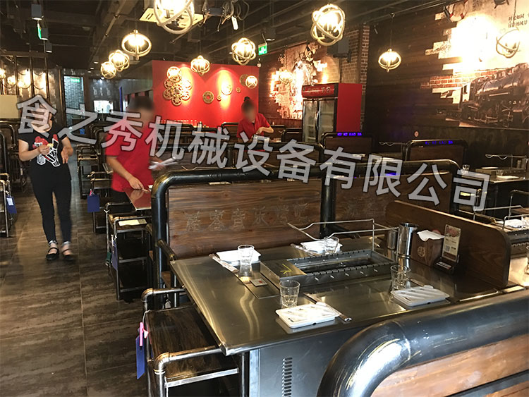 食之秀自動燒烤設備廠提供燒烤店用自動燒烤機、桌椅餐具等整店設備供應